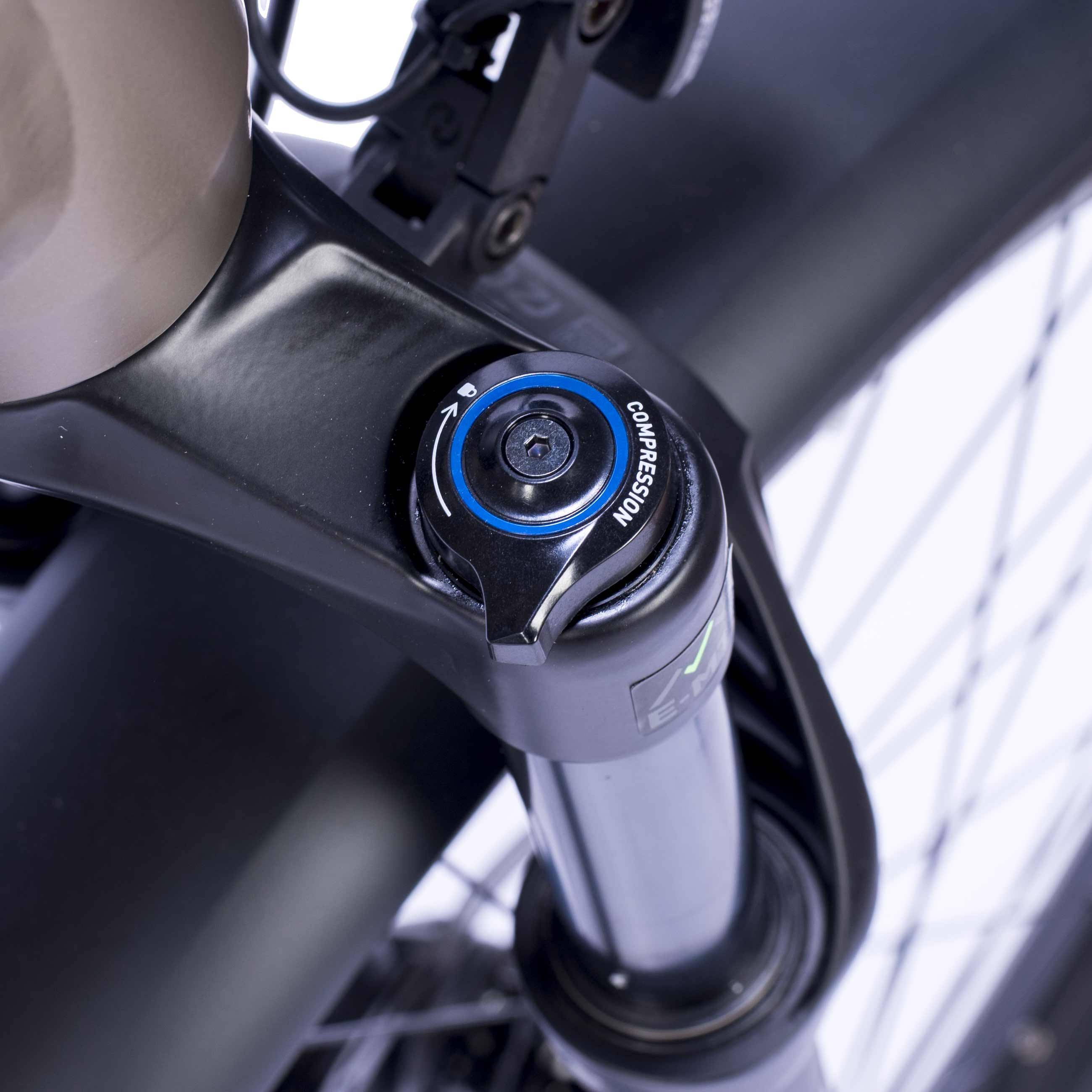 27,5" E-SUV MTB donna Wave LS TERRA CX1 BOSCH Performance Line CX (Gen 5) Smart System PowerTube 800 Wh 12 velocità Shimano XT RD-M8100